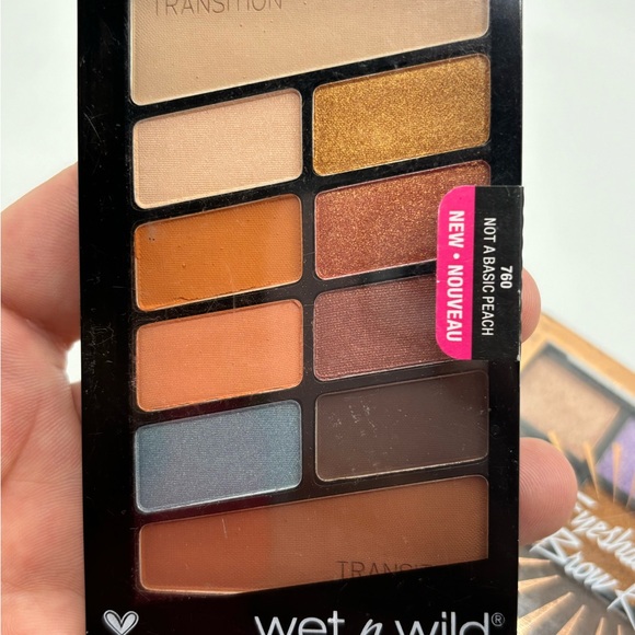 Set 2 Pallets Eyeshadow Bundle Unused Wet n Wild Santee - Picture 2 of 6
